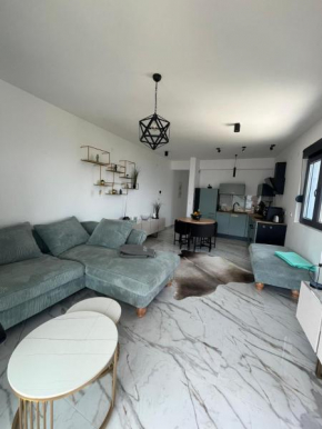 luxuriöses Apartment mit Meerblick in der Bucht von Kotor